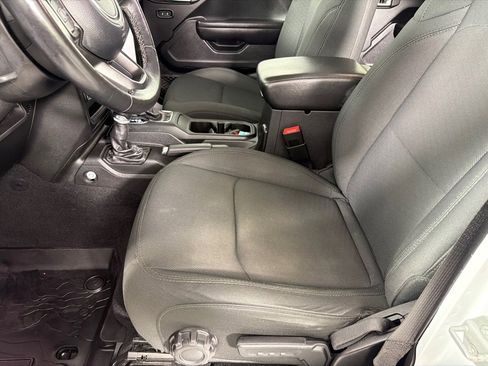 Used 2020 Jeep Wrangler Unlimited Sport S image 12