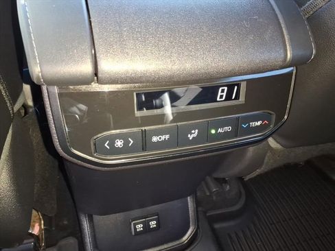 Used 2021 Toyota Highlander XSE image 12