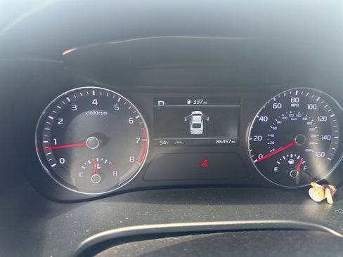 Used 2023 Kia Forte LXS FWD image 11