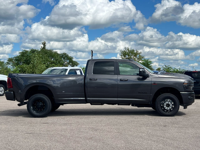 Used 2026 RAM 3500 Laramie w/ Night Edition AWD/4WD image 42