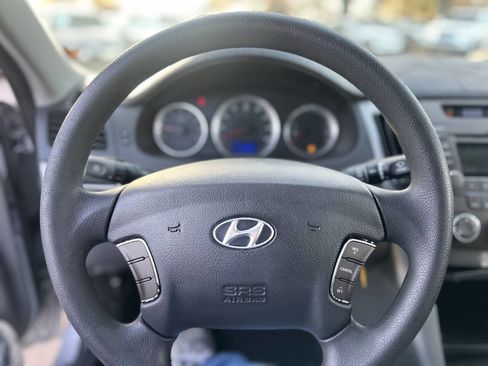 Used 2010 Hyundai Sonata GLS image 13