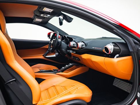 Used 2019 Ferrari 812 Superfast image 34