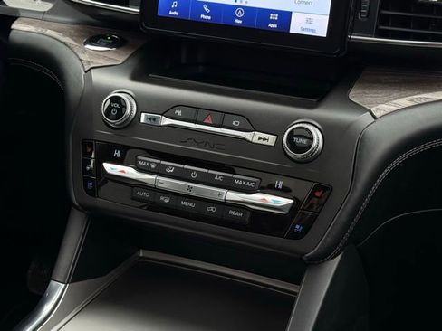 Certified 2020 Ford Explorer Platinum image 30