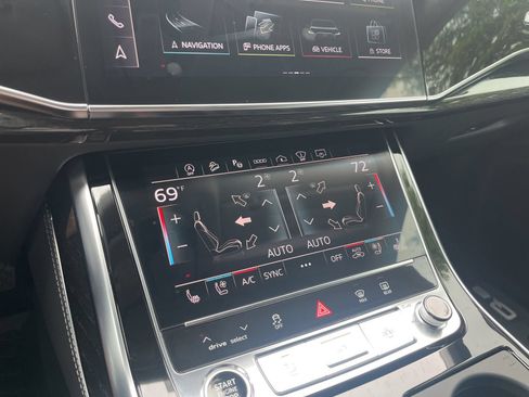 Used 2024 Audi Q8 Prestige AWD/4WD image 29