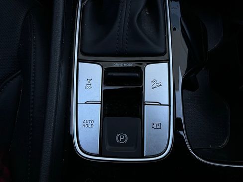 Used 2023 Hyundai Santa Cruz Limited w/ Cargo Package image 28