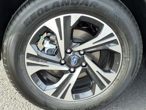 Certified 2025 Subaru Crosstrek 2.0i Premium image 11