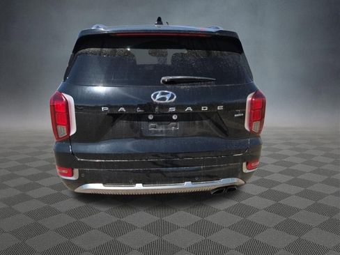 Used 2022 Hyundai Palisade Calligraphy image 3