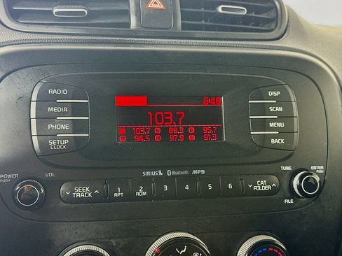 Used 2014 Kia Soul + FWD image 15