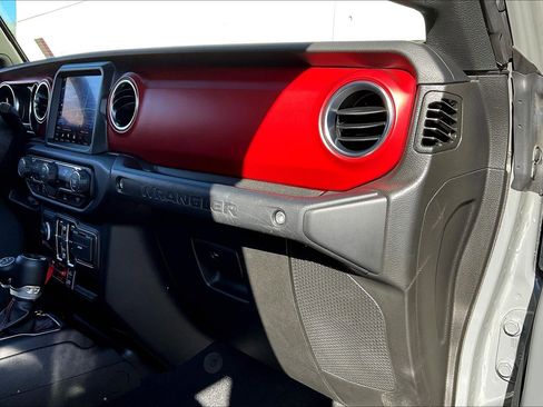 Used 2023 Jeep Wrangler Unlimited Rubicon image 15