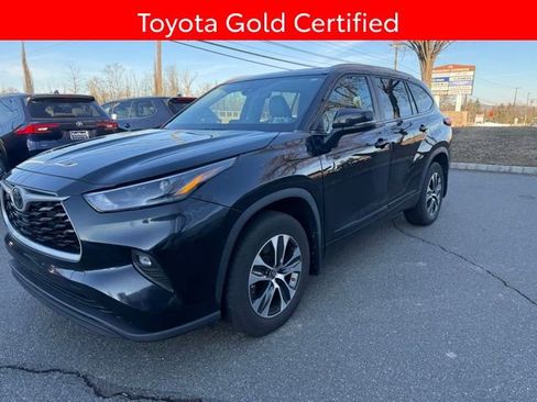 Certified 2023 Toyota Highlander XLE image 15