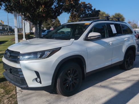 Used 2019 Toyota Highlander SE image 5