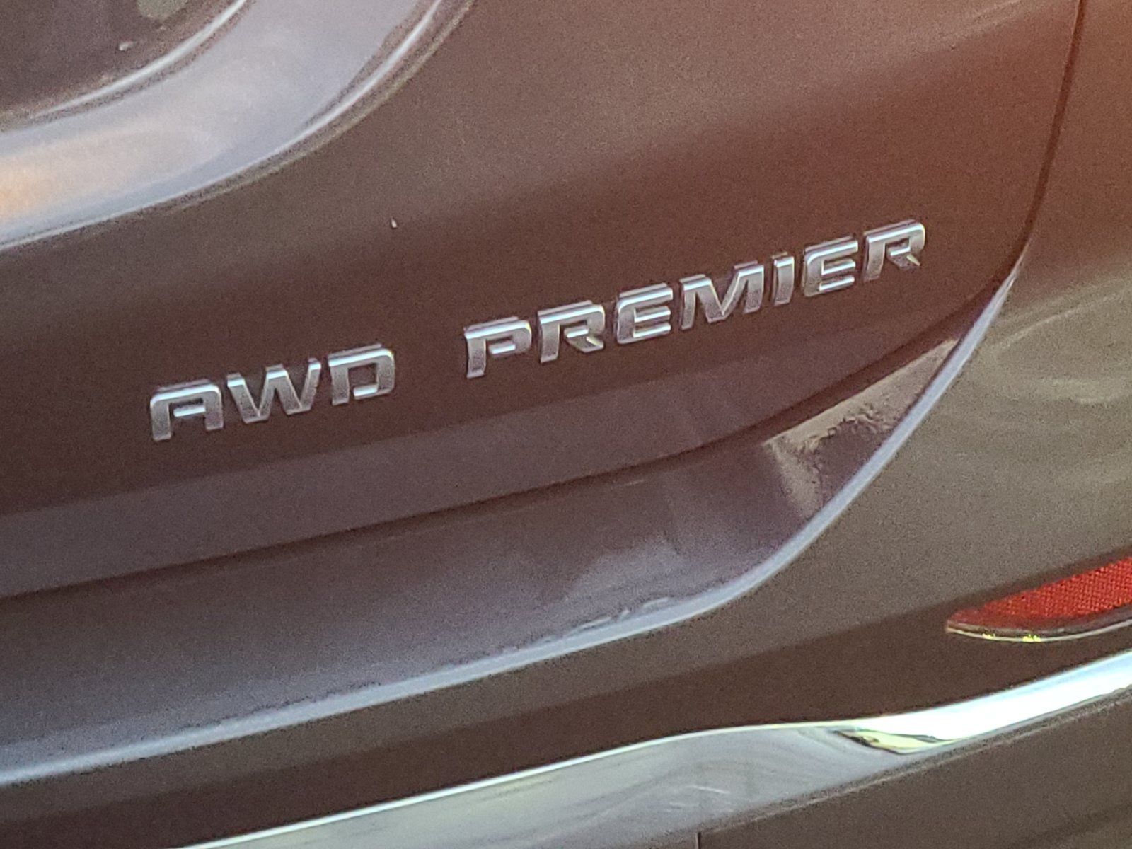 Used 2020 Chevrolet Equinox Premier AWD/4WD image 35