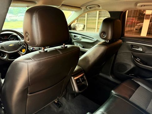 Used 2017 Chevrolet Impala LT image 27