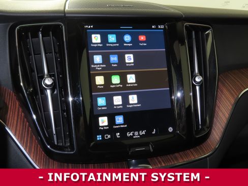 Used 2024 Volvo XC60 B5 Plus image 17