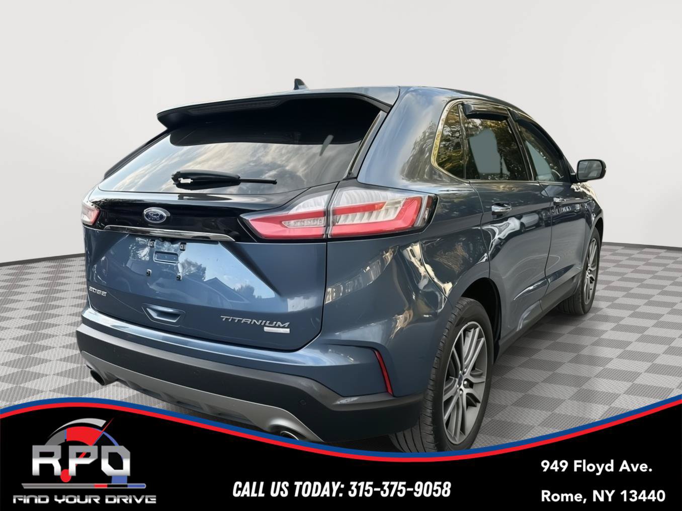Used 2019 Ford Edge Titanium w/ Cold Weather Package AWD/4WD image 4