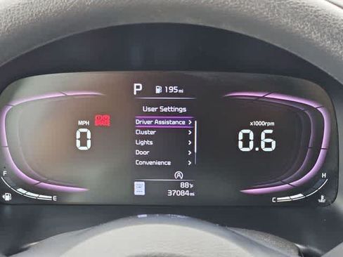 Used 2023 Kia Soul LX w/ Option Group 015 FWD image 33
