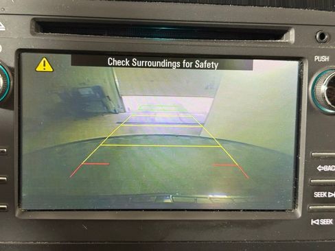 Used 2017 Chevrolet Traverse LT image 15