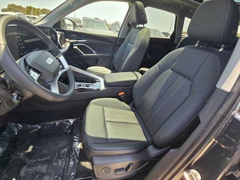 Certified 2025 Audi Q5 Premium Plus w/ Premium Plus AWD/4WD image 24
