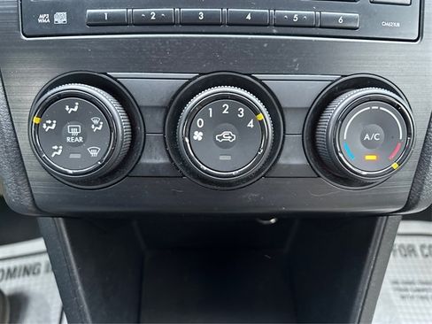 Used 2013 Subaru Crosstrek 2.0i Premium image 28