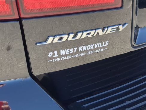 Used 2019 Dodge Journey SE FWD image 13