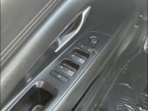 Used 2024 Hyundai Elantra Limited FWD image 28
