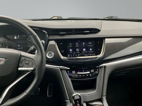 Used 2024 Cadillac XT6 Sport w/ LPO, Floor Liner Package AWD/4WD image 11