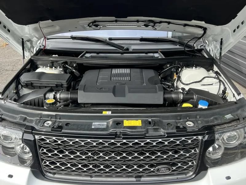 Used 2012 Land Rover Range Rover HSE LUX AWD/4WD image 9