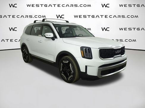 Used 2024 Kia Telluride EX image 2