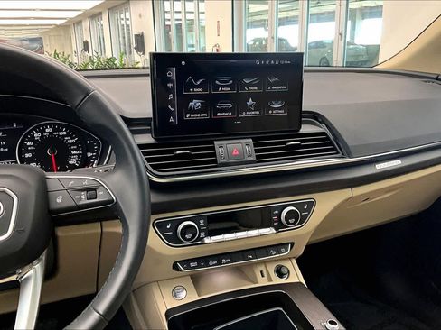 Certified 2023 Audi Q5 2.0T Premium w/ Convenience Package image 7