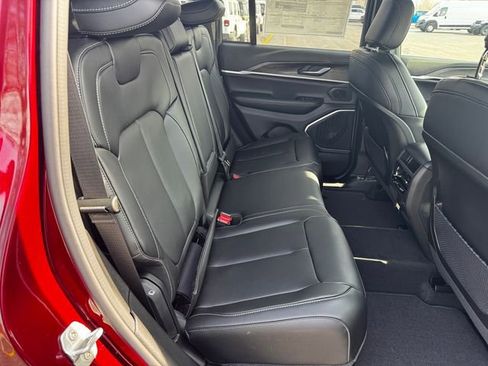 New 2026 Jeep Grand Cherokee Limited image 16
