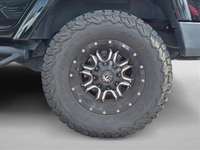 Used 2016 Jeep Wrangler Unlimited Sahara AWD/4WD image 13