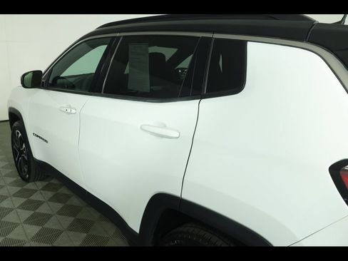 Used 2023 Jeep Compass Limited AWD/4WD image 18