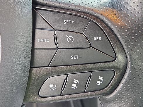 Used 2022 Dodge Challenger GT w/ Plus Package image 16