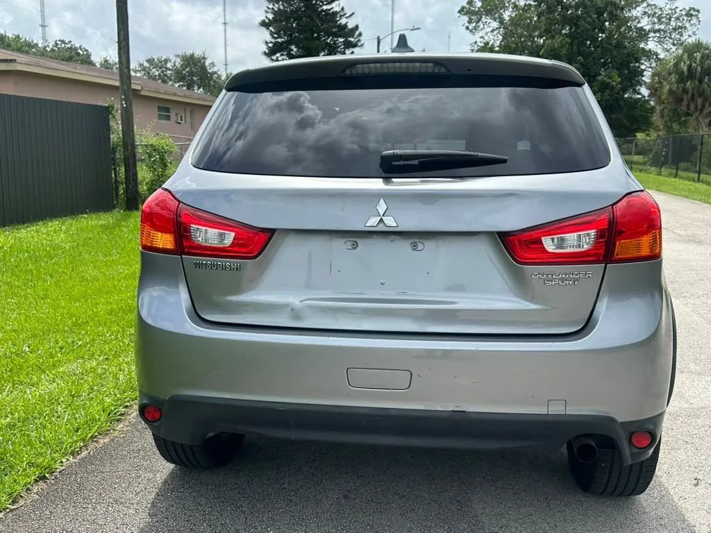 Used 2017 Mitsubishi Outlander Sport LE AWD/4WD image 5