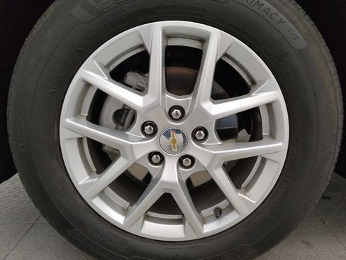 Used 2024 Chevrolet Equinox LT FWD image 31