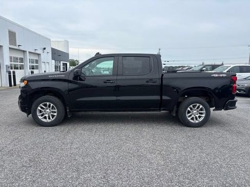 Used 2023 Chevrolet Silverado 1500 RST AWD/4WD image 2