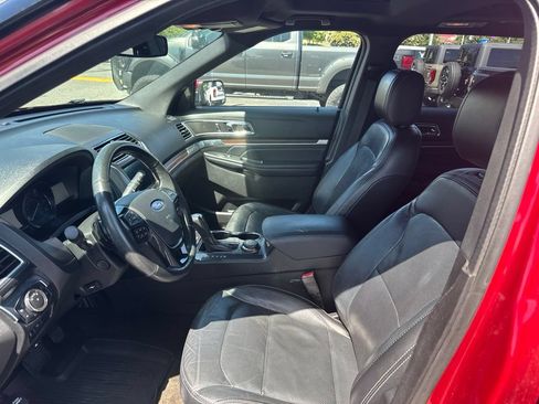 Used 2017 Ford Explorer Limited AWD/4WD image 16