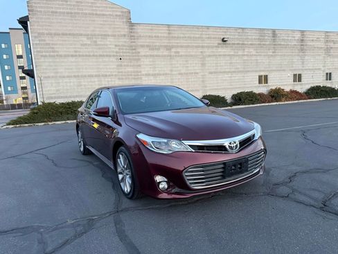 Used 2014 Toyota Avalon XLE Touring image 3