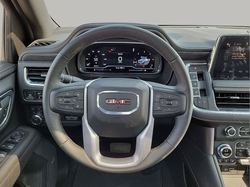 Used 2024 GMC Yukon XL SLT w/ SLT Premium Package image 20