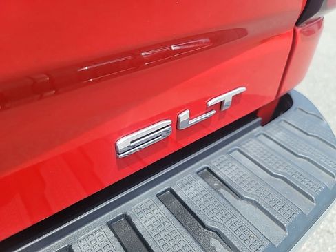 Used 2023 GMC Sierra 2500 SLT w/ SLT Convenience Package AWD/4WD image 8