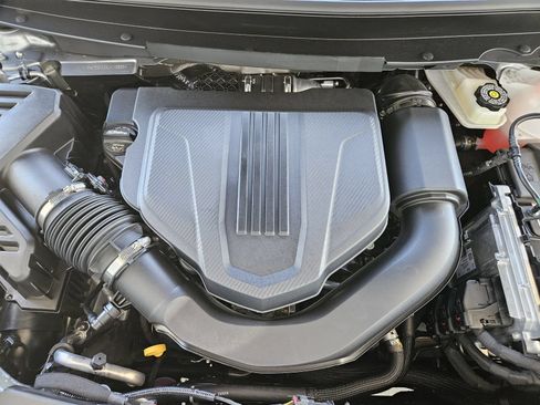 New 2027 Chevrolet Traverse LT w/ Midnight/Sport Edition FWD image 29