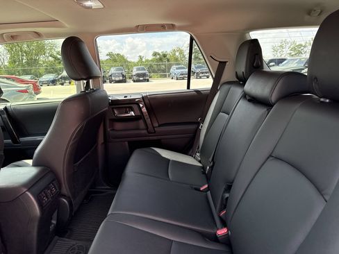 Certified 2024 Toyota 4Runner TRD Off-Road Premium w/ Moonroof Package AWD/4WD image 25