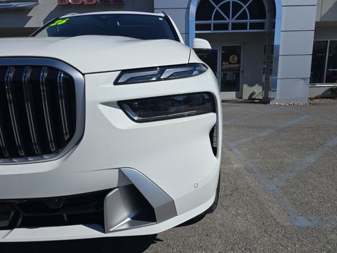 Used 2026 BMW X7 xDrive40i image 10