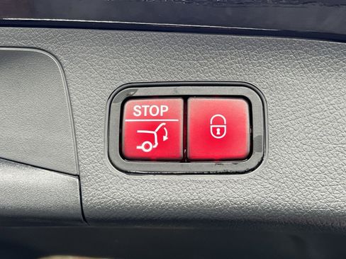 Certified 2022 Mercedes-Benz GLA 250 4MATIC image 25