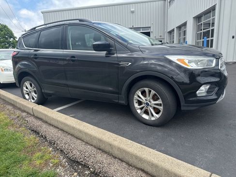 Used 2018 Ford Escape SE w/ SE SYNC Package AWD/4WD image 28