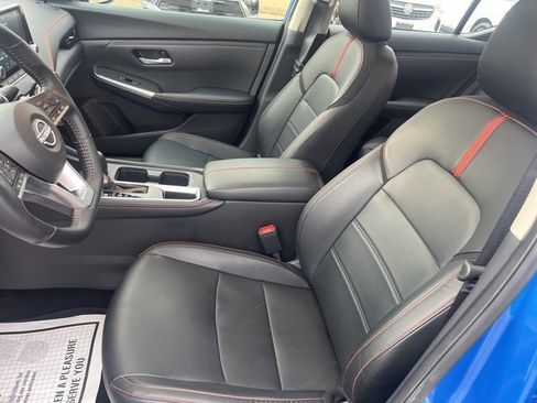 Certified 2025 Nissan Sentra SR w/ SR Premium Package image 17