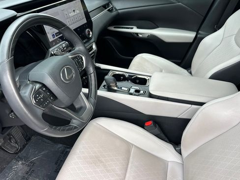 Certified 2024 Lexus RX 350 Premium Plus w/ Cold Area Package FWD image 4
