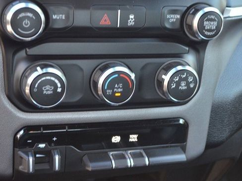 Used 2024 RAM 3500 Big Horn image 27