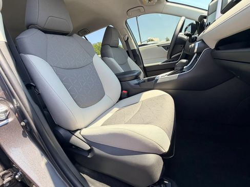 Used 2025 Toyota RAV4 XLE w/ Weather Package AWD/4WD image 27