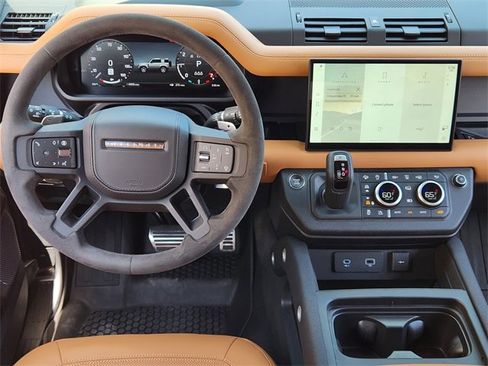 Used 2024 Land Rover Defender 90 Carpathian Edition image 25